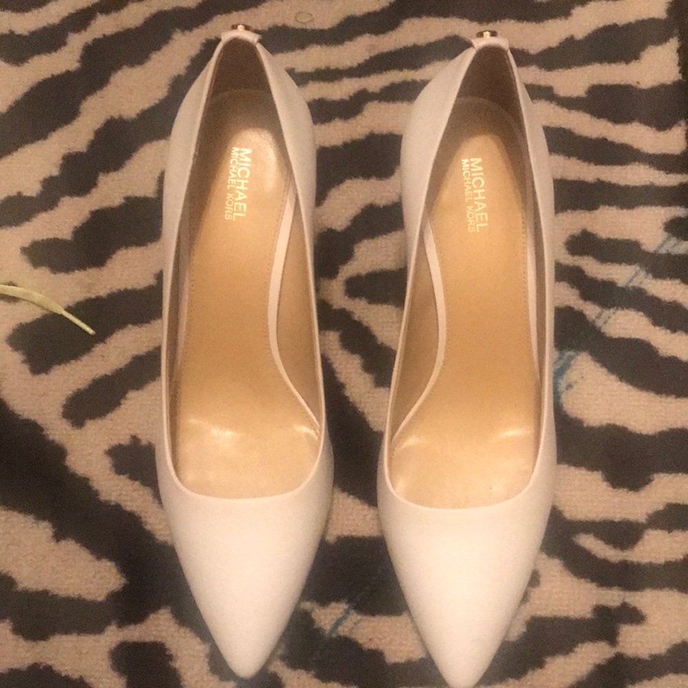 Michael Michael Kors Dorothy Pumps
